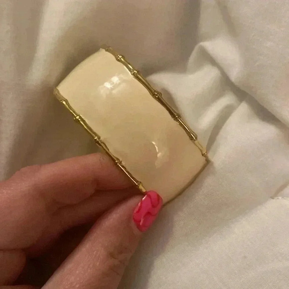 Lilly Pulitzer cream/white enamel and gold bamboo bracelet - Picture 2 of 6